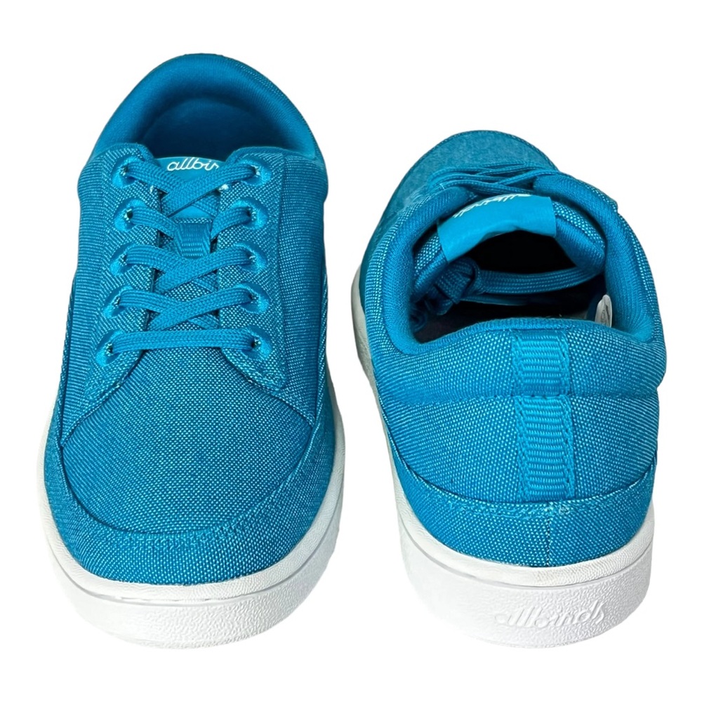 Allbirds women’s Vibrant Blue Sneakers - Picture 5 of 13